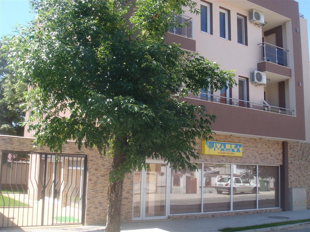 Ivatea Family Hotel Ravda Exterior photo